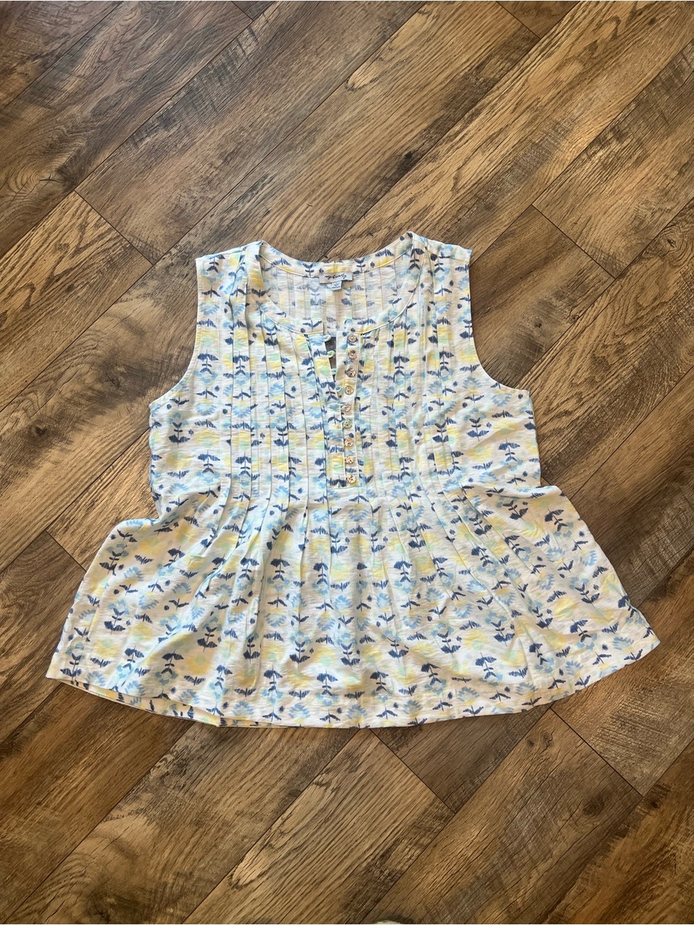 Rose and everly water color floral blouse size large NWTs